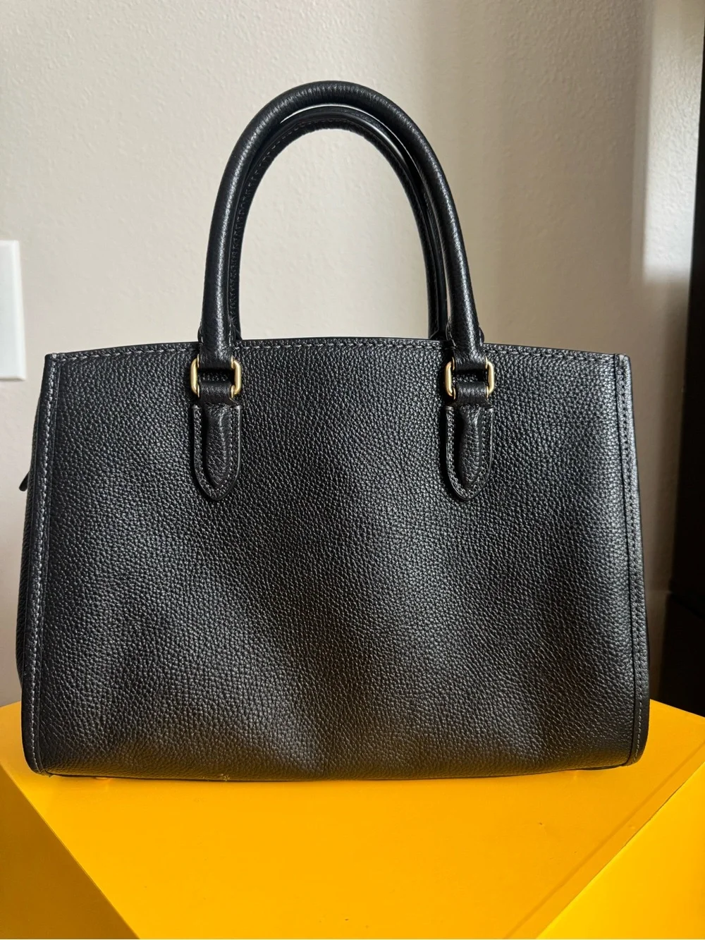 Coach Brooke Carryall 28 Women's in blk pebbled leather